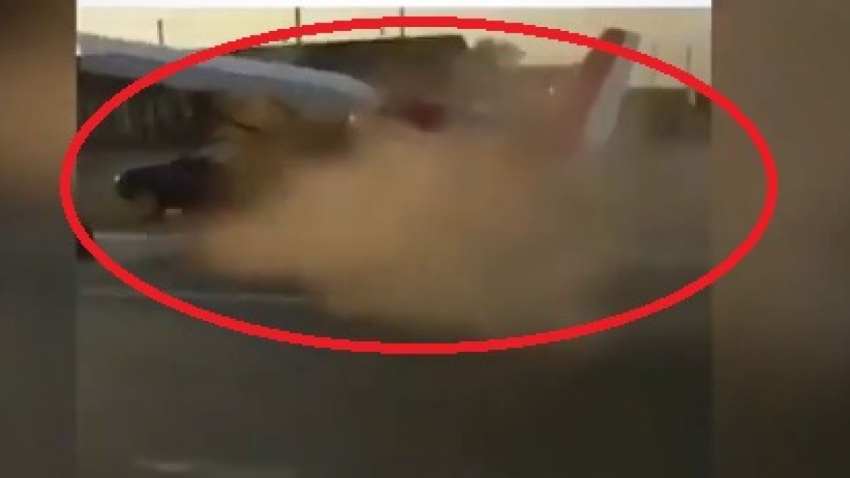 Такава дебилна катастрофа рядко може да се види (ВИДЕО)