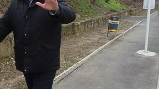 Познавате ли този контрольор от градския транспорт? Пазете се, агресивен е и налита на бой! (СНИМКА)