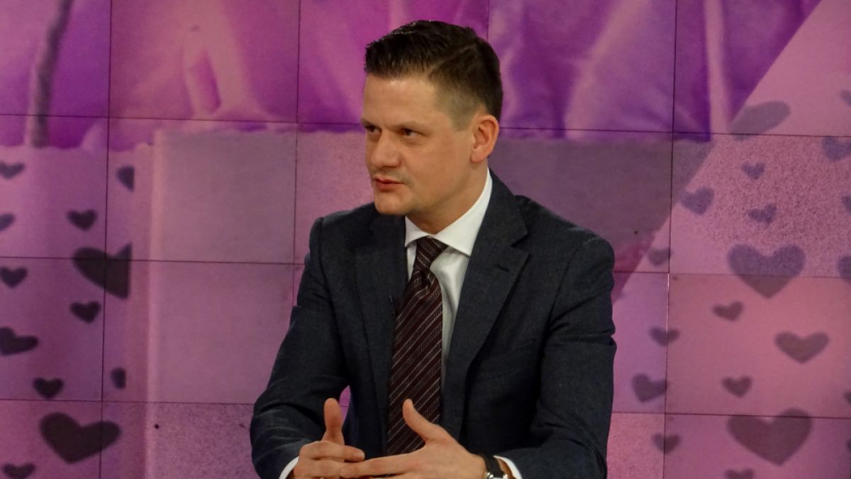 Шефът на КЗП обясни какви шашми има за Свети Валентин и предупреди влюбените да не ги напуска потребителското хладнокръвие