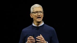 Apple се закани: Унищожаваме хартиените пари
