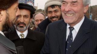 Почина Руд Люберс - най-дълго управлявалият холандски премиер, паднал от власт заради секс скандал с 5 жени