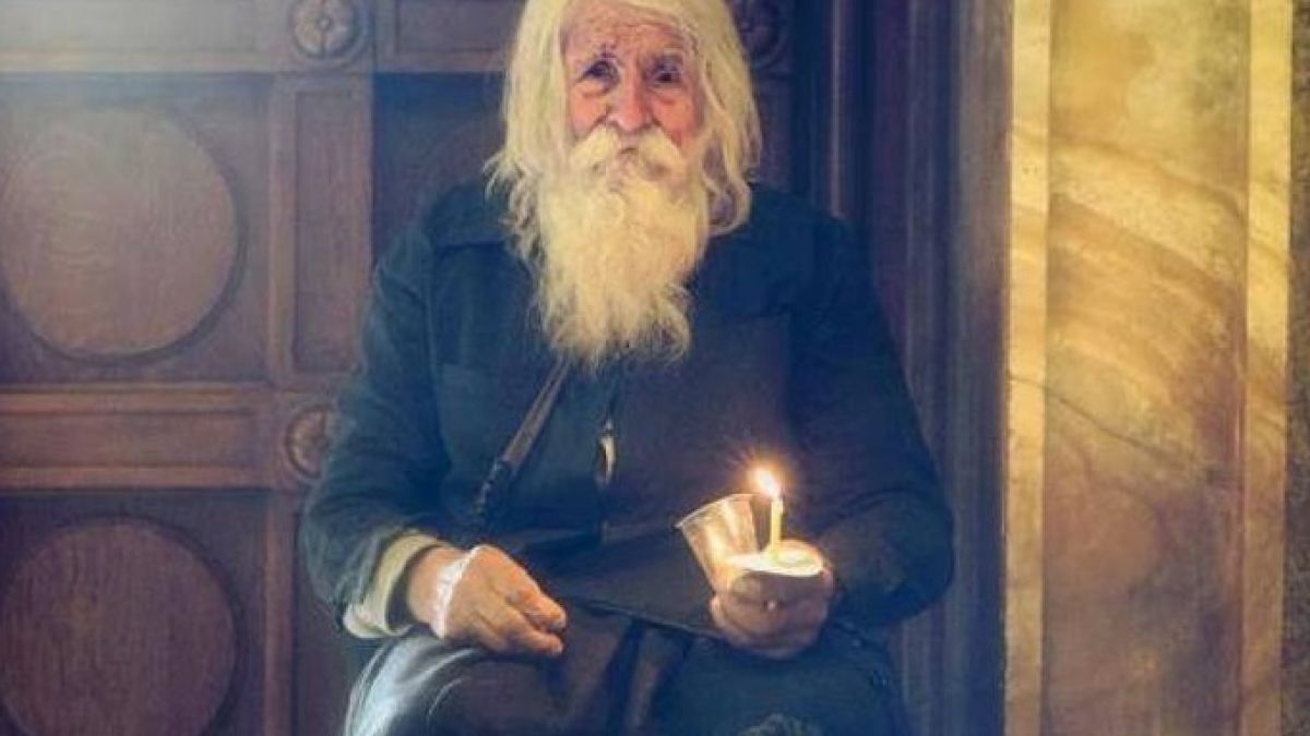 Истинско чудо на погребението на Дядо Добри! Вярваща се докосна до тленните му останки и... 