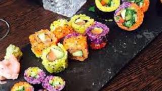 Суши-зомби, което се движи из чинията, взриви мозъците на всички в мрежата (ВИДЕО)