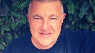 Мениджър шеговито разкри какви сме според родните реклами - тъпчем кренвирши, живеем с мама и сме подути от газове