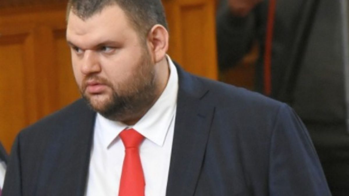 Делян Пеевски пред "Телеграф": Политиците ни да престанат да се държат като тийнейджъри в дискотека (ЦЯЛОТО ИНТЕРВЮ)