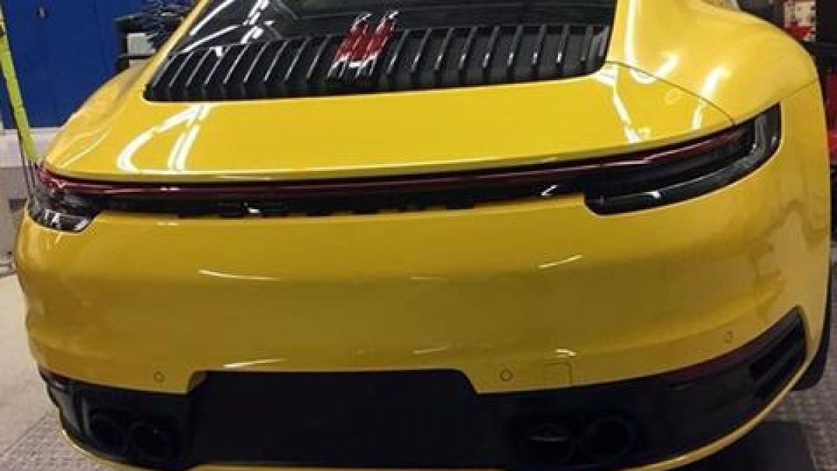 Това е новото Porsche 911 (СНИМКА)