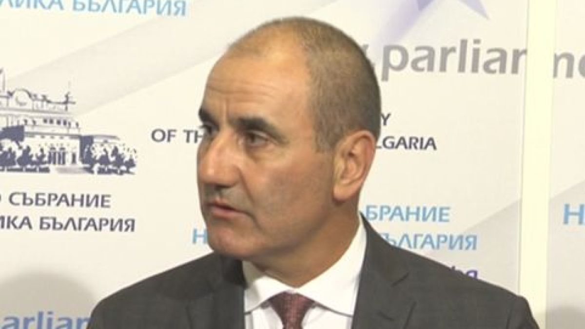 Цветанов отвърна на удара и разкри ще заведе ли и той дело срещу Йончева 