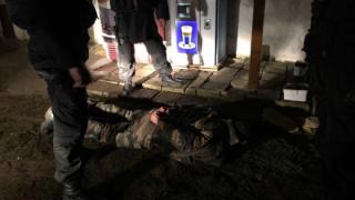 Първо в БЛИЦ! Опасният бандит, стрелял по полицаи в село Орешник, се оказа адаш на шесторния убиец от Нови Искър