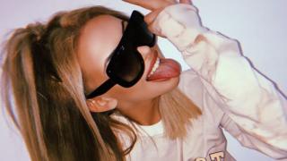 Първо в БЛИЦ! Сузанита пусна скандален пост в Instagram за Луна: Купих болната ни нация за 300 лв.! (СНИМКА)