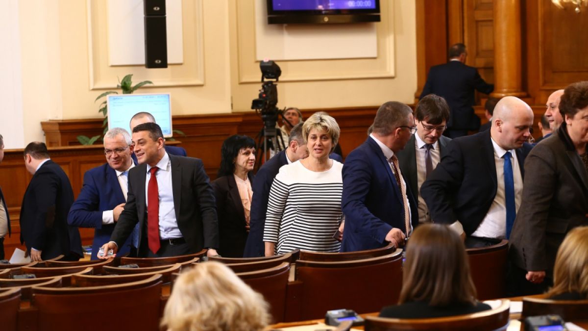 Важен ден в парламента! Две комисии заседават заради сделката за ЧЕЗ