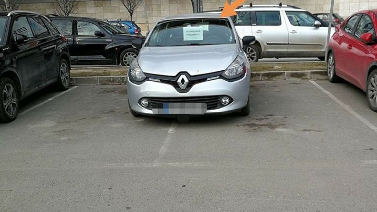 Само в БЛИЦ! Шофьор на сребристо "Рено" разгневи мрежата! Това, което направи, е мега нагло (СНИМКА)