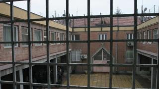 Опасен рецидивист - изнасилвач беше осъден на 12 години, но ще остане в затвора само 8, защото... 