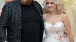 Супер новина: Поли Генова стана булка (СНИМКИ/ВИДЕО)