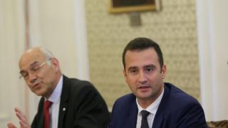 Експерт прогнозира кой ще е новият енергиен министър 