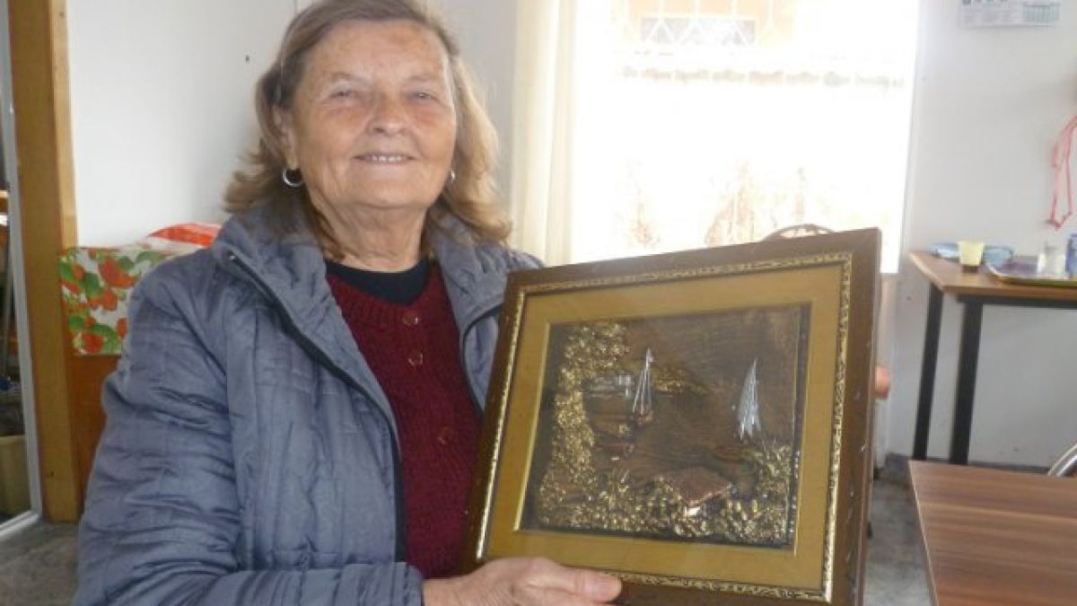 Леля Пенка е герой! Тя е на 78 и изкарва по две реколти картофи