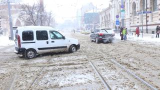Mинистър Нанков свиква извънредно съвещание заради снегокалипсиса!