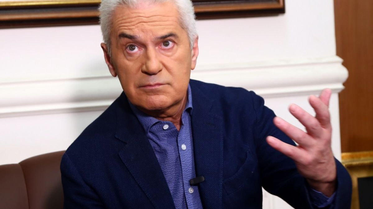 Сидеров изпепели Валери Симеонов: Убива бизнеса, мами и клевети хората, трябва да бъде сменен! 