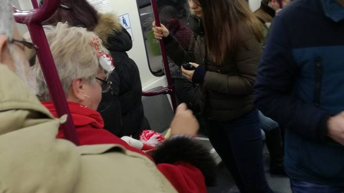 Цяла София се диви днес на СНИМКА от метрото с истинската Баба Марта!