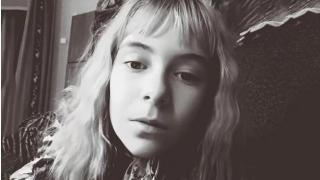 Малолетна отличничка се самоуби по заповед на "Синия кит" (СНИМКИ)
