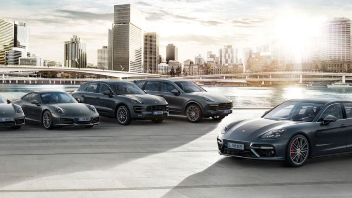 TECH Вижте как Porsche ще влезе в битката с електромобили