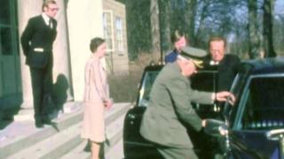 Рядко ВИДЕО: Тито за малко не останал без пръсти в Швеция