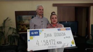 Голяма мъка белязала преди година живота на най-новата тотомилионерка у нас, колегите на актрисата пък вече я налазиха за...