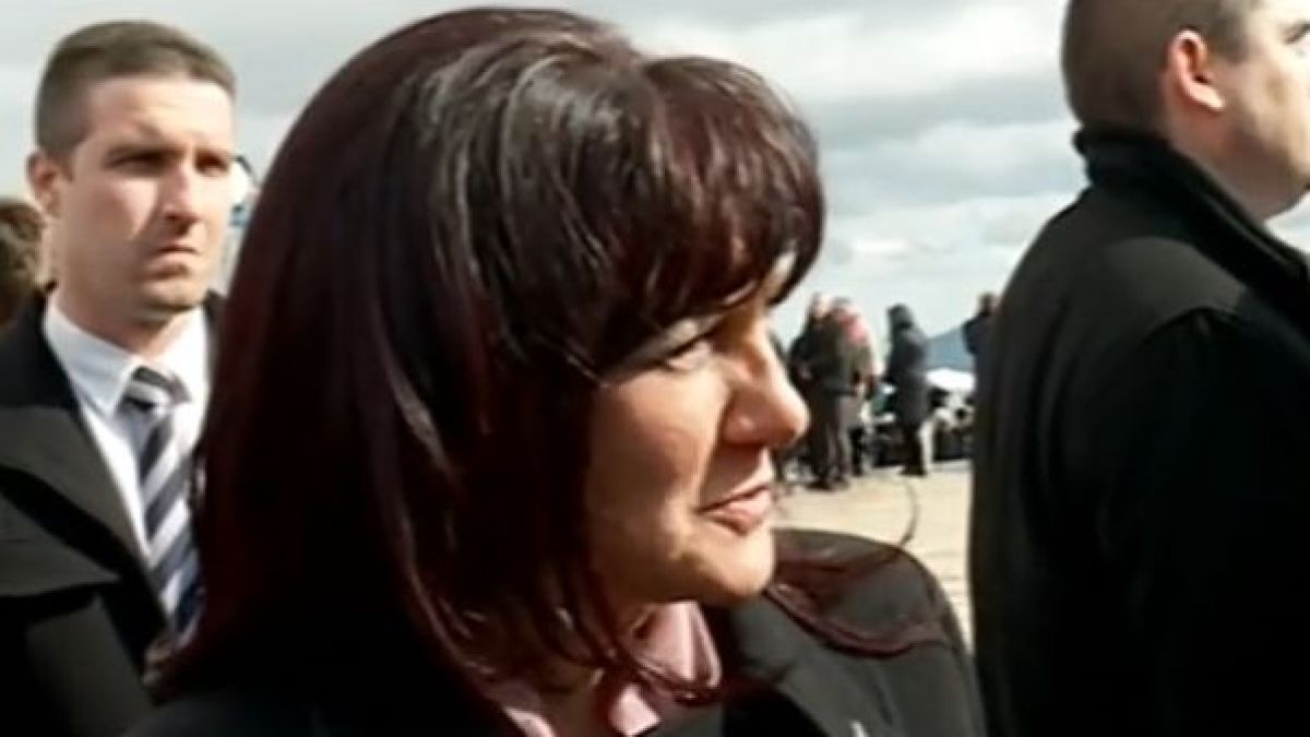 Цвета Караянчева: Ще поискам и двамата патриарси да ни благословят