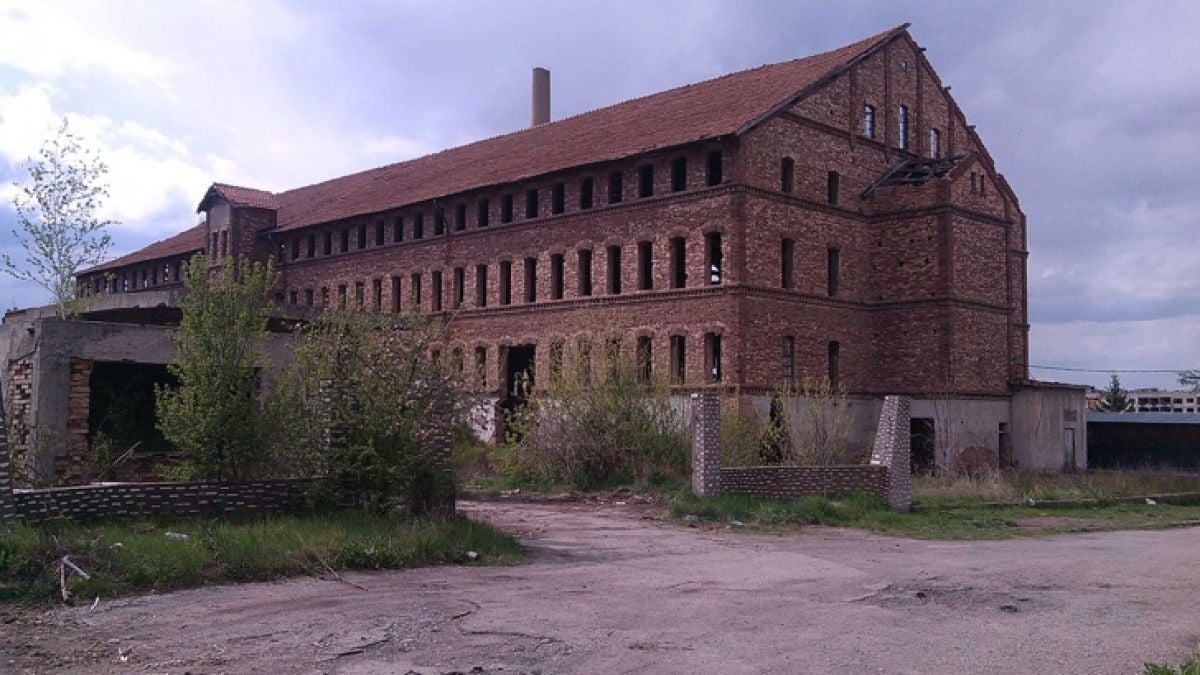 Преди 70 години в България се приема закон, с който фабрики, банки, магазии минават в ръцете на държавата