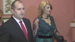 Деси Радева направи критиците на роклята ѝ на две стотинки: За мен е важно как ме оценява съпругът ми (СНИМКИ/ВИДЕО)
