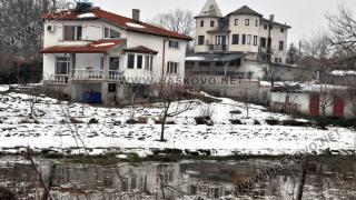 Тревога в Хасково: Цял квартал е под вода, на хора им трябват лодки, за да се приберат (СНИМКИ)