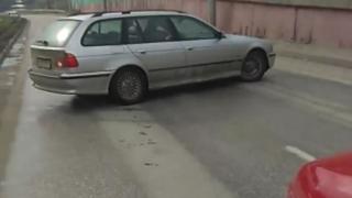 Поп с БМВ подкара в насрещното в Пловдив и за малко да стане голяма беля (СНИМКИ)