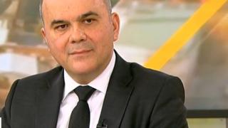 Социалният министър обясни дали ще бъдат орязани парите за инвалидните пенсии
