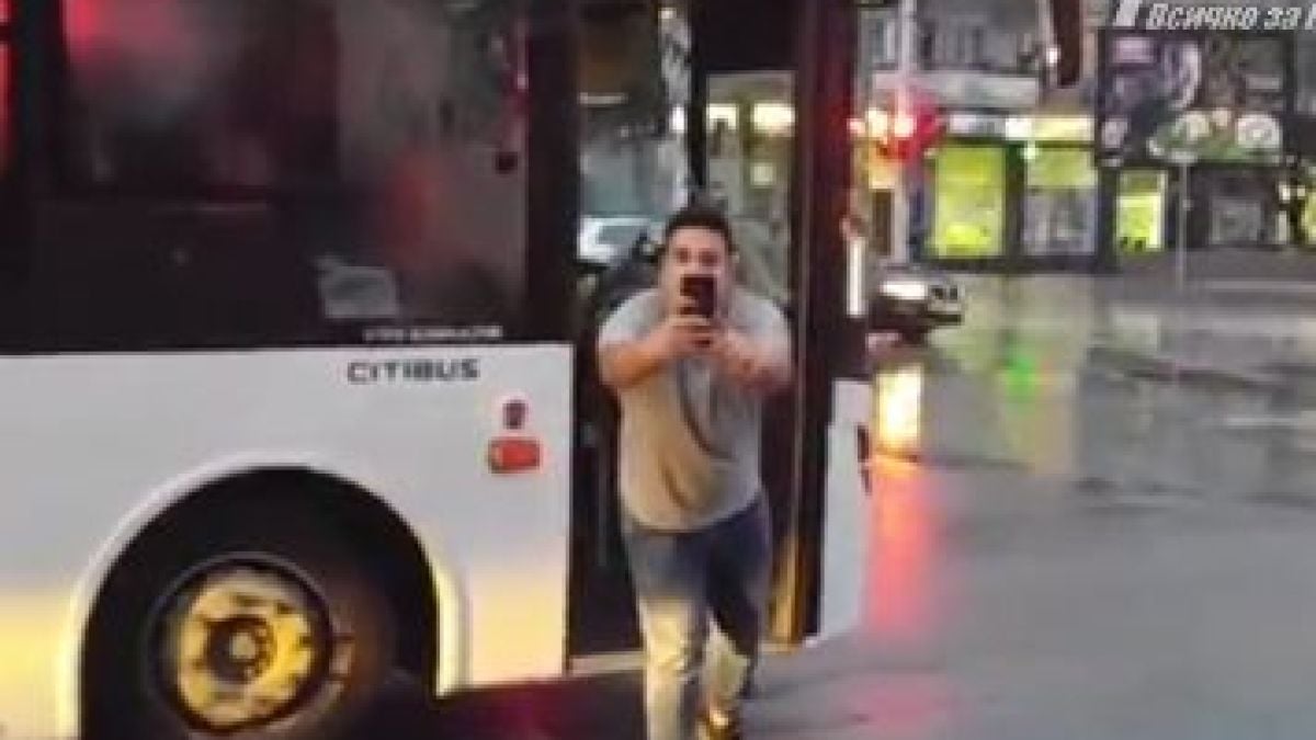 Прочутият кондуктор от Пловдив с нова изцепка, по-дебилна от дори от предишната! (СНИМКИ)