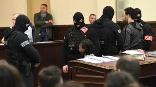Атентаторът, окървавил Париж, проговори за първи път пред следователите 