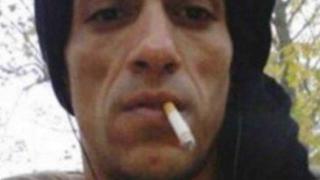 Изплува наяве тайното досие на Жоро Плъха! Застреляният бандит обрал полицайка, докато го разпитва и...