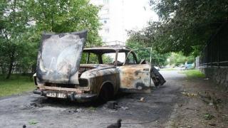 От ненавист към Русия? Сливналия се напи, потроши москвича си, опожари го и Агу-то гръмна