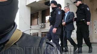 Докъде се докарахме: Тарторът на "Килърите" се разхожда с тежка държавна охрана из България, за да не се ограничавали правата му