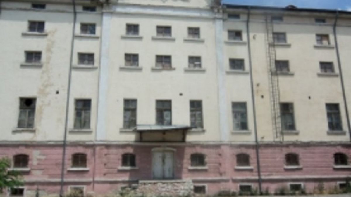 Пореден бивш тютюнев склад в Хасково на тезгяха – цената гони 1 милион