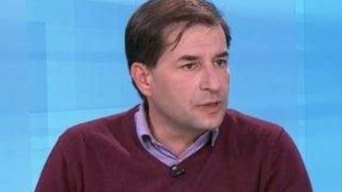 Доктор по конституционно право направи на пух и прах Лозан Панов 