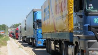 На "Капъкуле" е истински ад, опашката от камиони стигна до Одрин 