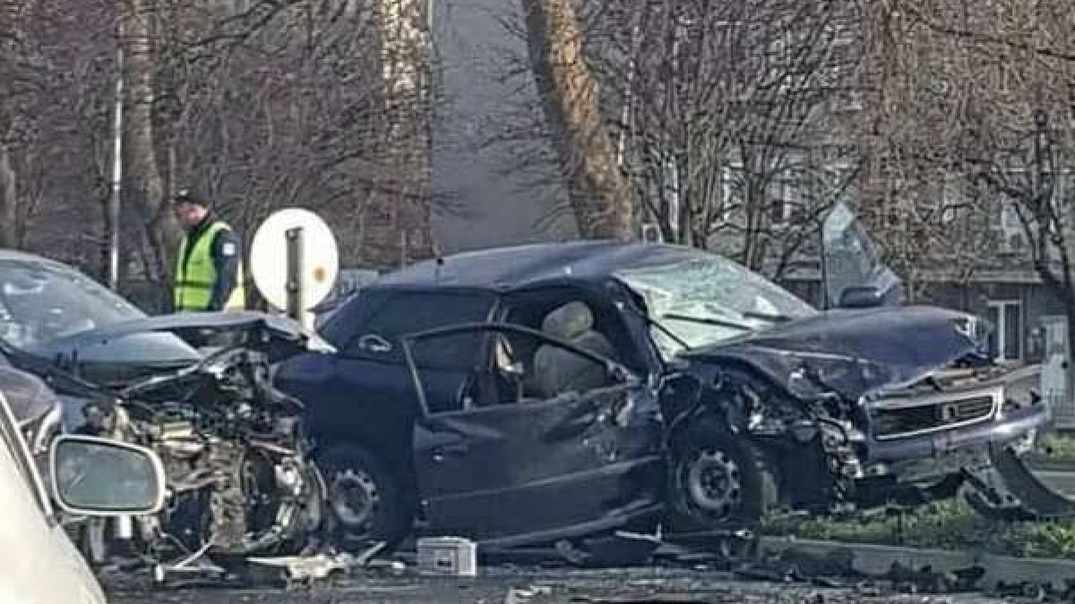 Брутални СНИМКИ показаха зловещо автомеле в Бургас! 