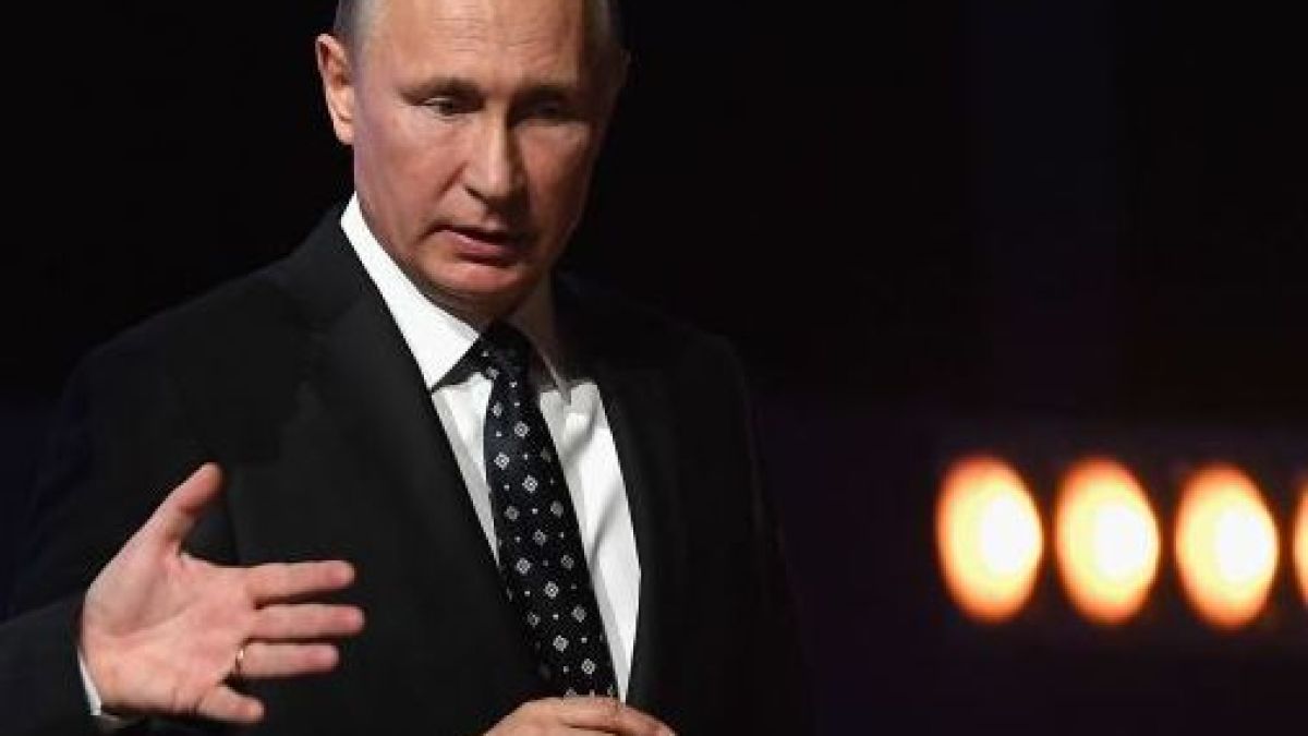 Владимир Путин призова всички руснаци да гласуват, насърчават ги с есемеси