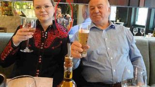 Сензационно в БЛИЦ! Вижда ли се на тази СНИМКА човекът, отровил Скрипал и дъщеря му? Търси се третият...