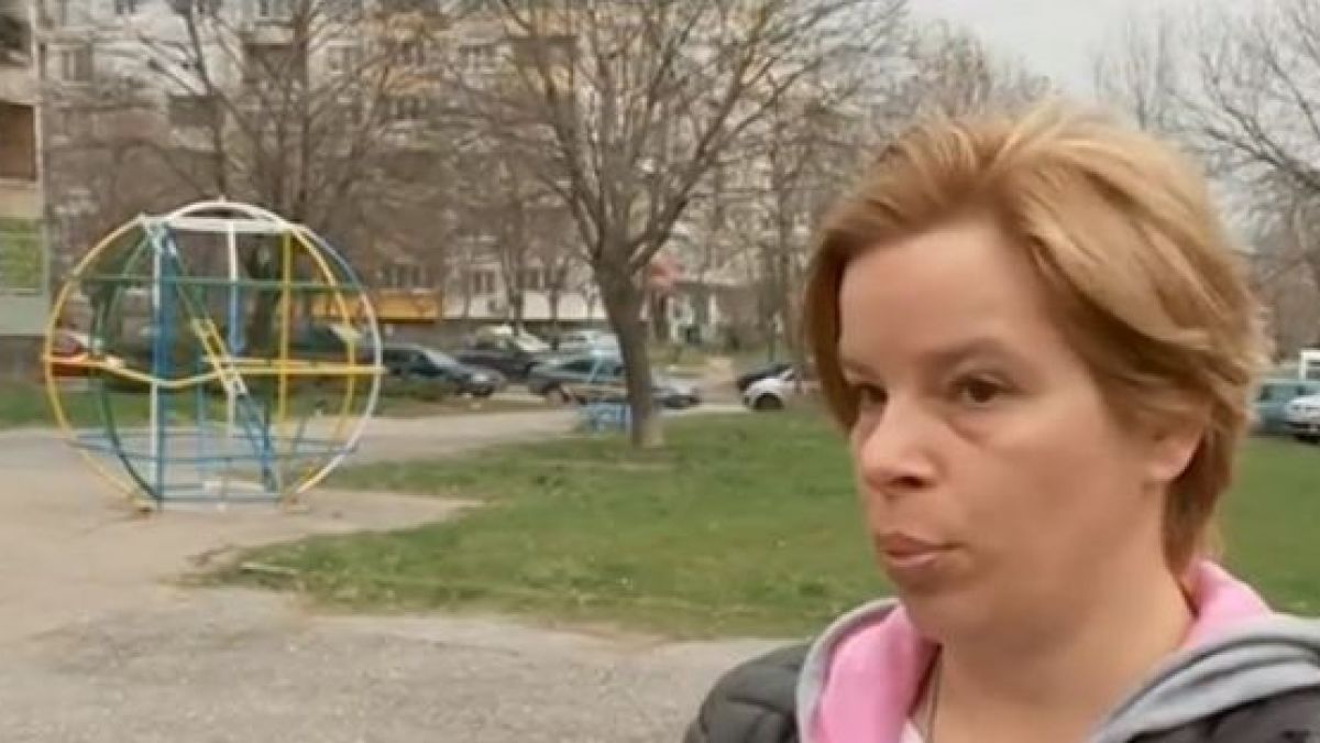 Шокираща агресия в училище! Даскалка блъскала главата на дете в чин