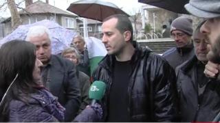 Нагли бандити изкараха Дряново на протест: Или да ги изселят или и ние ще направим като доктора в Пловдив и после ще ги лежим