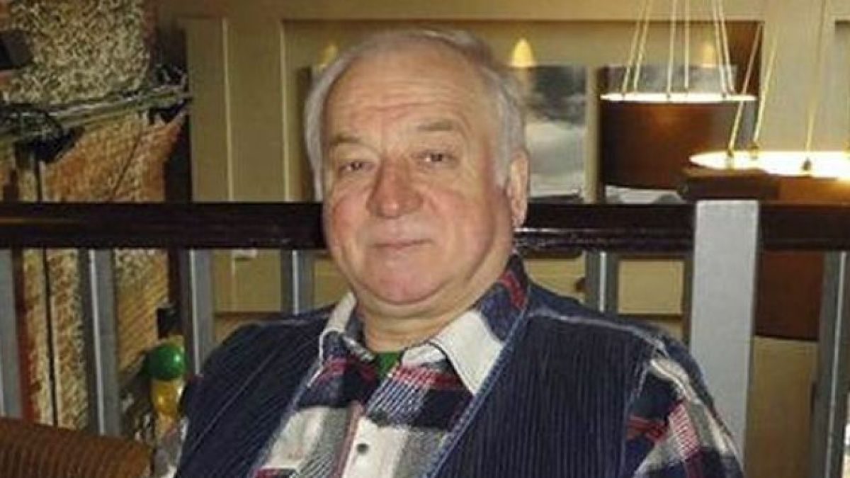 Извънредно! Скотланд Ярд обърна палачинката: Скрипал не бил отровен с бинарен газ в пицарията, а с...