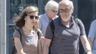 Перверзното старче Алексиев се покри за ЧРД! Празнува само с любовницата и направи огромна издънка