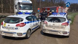Страхотия на входа на Враца! Турски ТИР влачи джип, има ранено дете (СНИМКИ)
