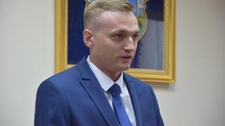 Съпругата на украинския пилот, обвинен за свалянето на малайзийския Боинг, повдигна завесата над мистериозното му самоубийство