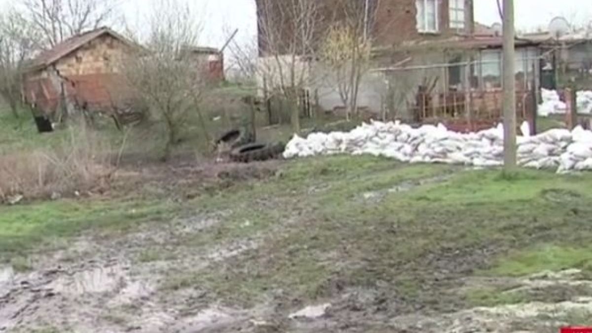 В село Сърнево са готови за евакуация във всеки момент – река Русокастро се разля